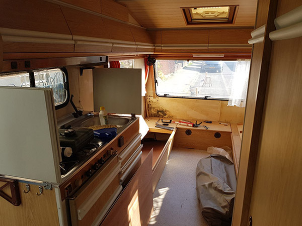 Ein Blick in den Wohnwagen von Jolijn und Mischa